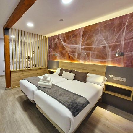 Feeling Home - Suites&Rooms Леон Экстерьер фото
