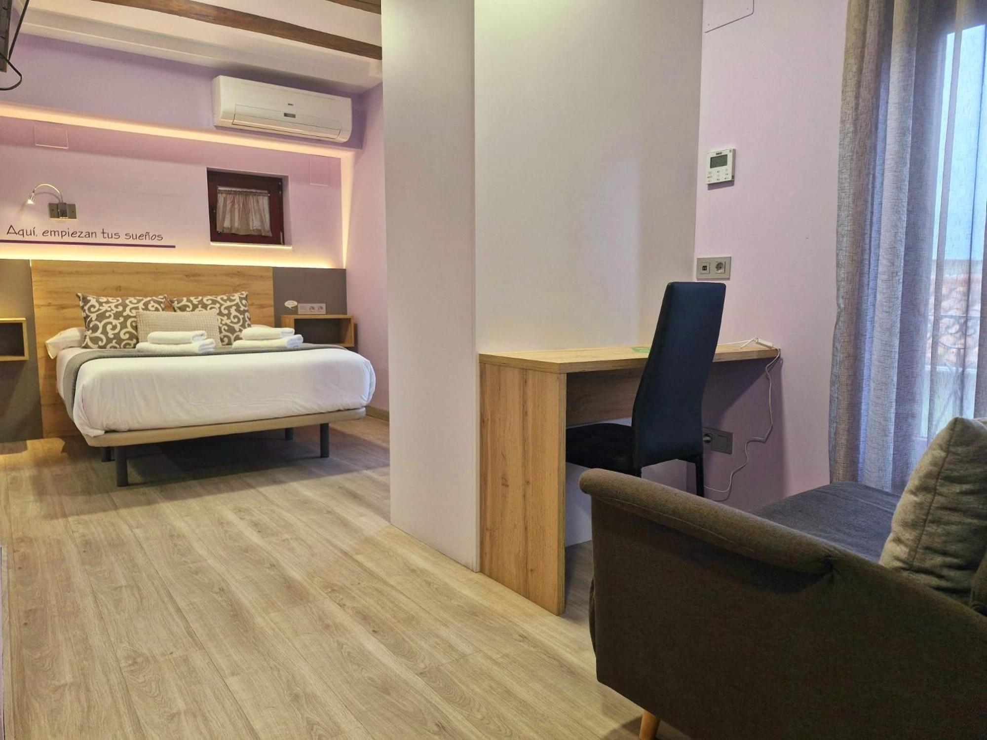 Feeling Home - Suites&Rooms Леон Экстерьер фото